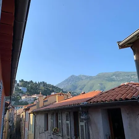 Grand Au Coeur De La Vieille Clim דירה *