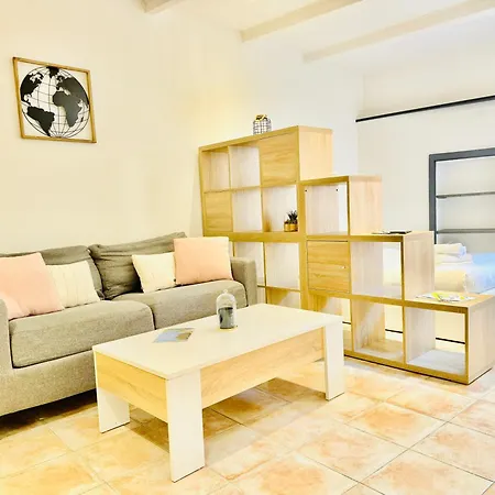 Grand Au Coeur De La Vieille Clim Menton